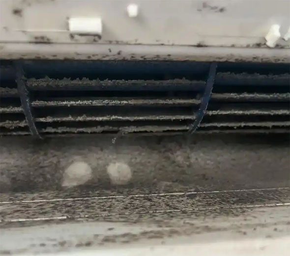 莒县空调吹的风有股烧焦味是怎么回事